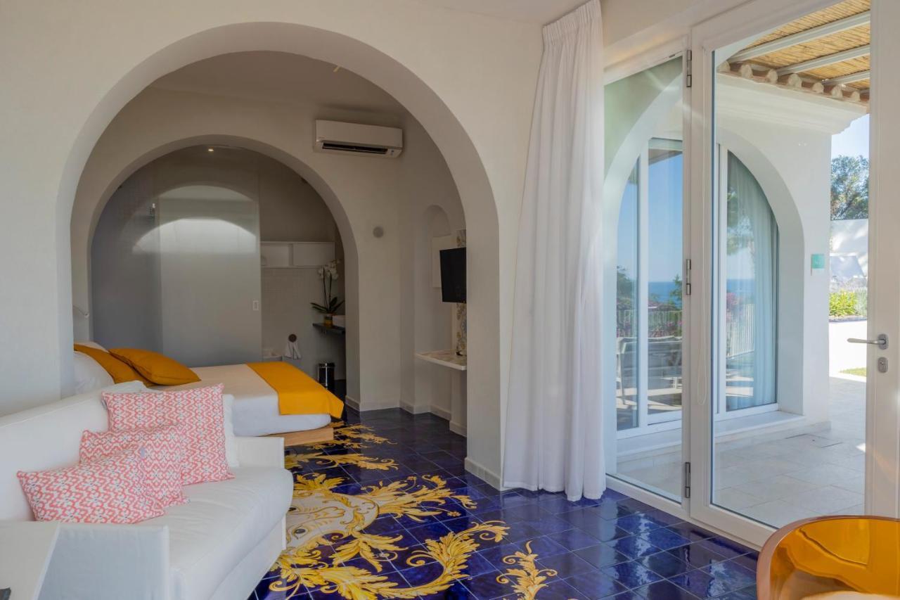 Decori Suites Amalfi Coast - Free Parking Vietri sul Mare Exterior photo