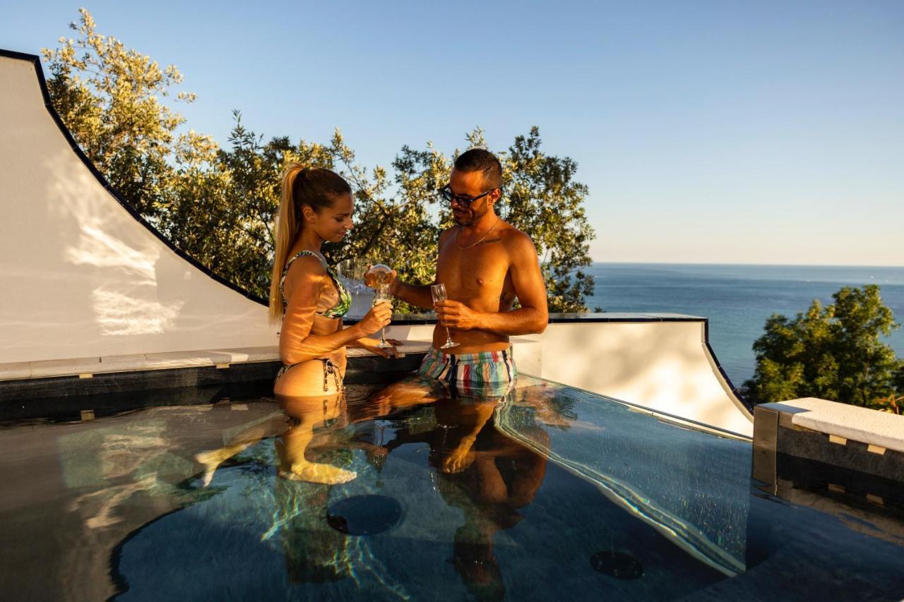 Decori Suites Amalfi Coast - Free Parking Vietri sul Mare Exterior photo