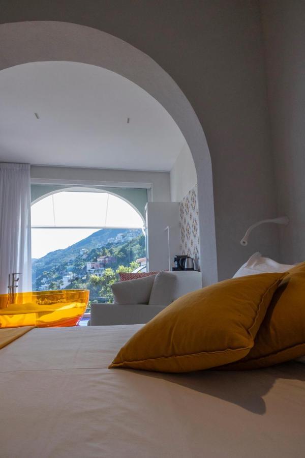 Decori Suites Amalfi Coast - Free Parking Vietri sul Mare Exterior photo